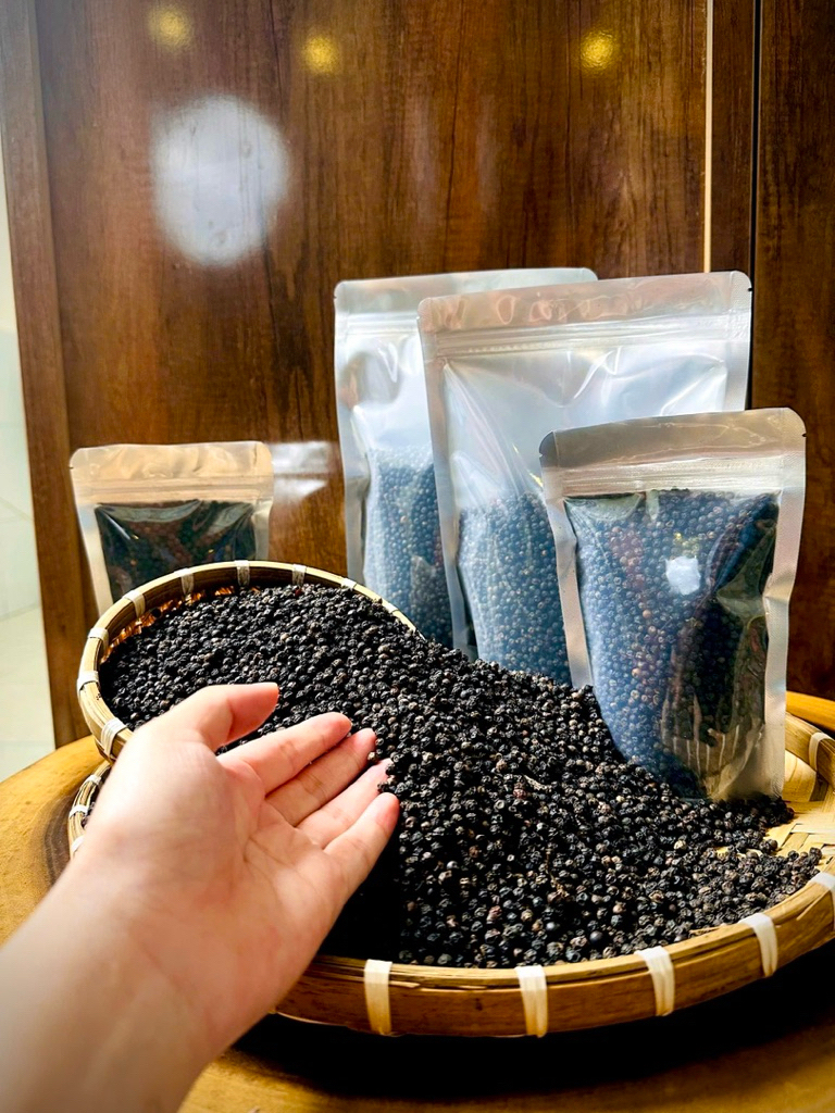 (100g)Hạt Tiêu Đen Chuẩn Tiêu ORGANIC Chín Đỏ Vườn Nhà Trồng-Trãi Nghiệm Hàng Loại 1,Siêu Thơm Cay Nồng Chất Lượng Cao